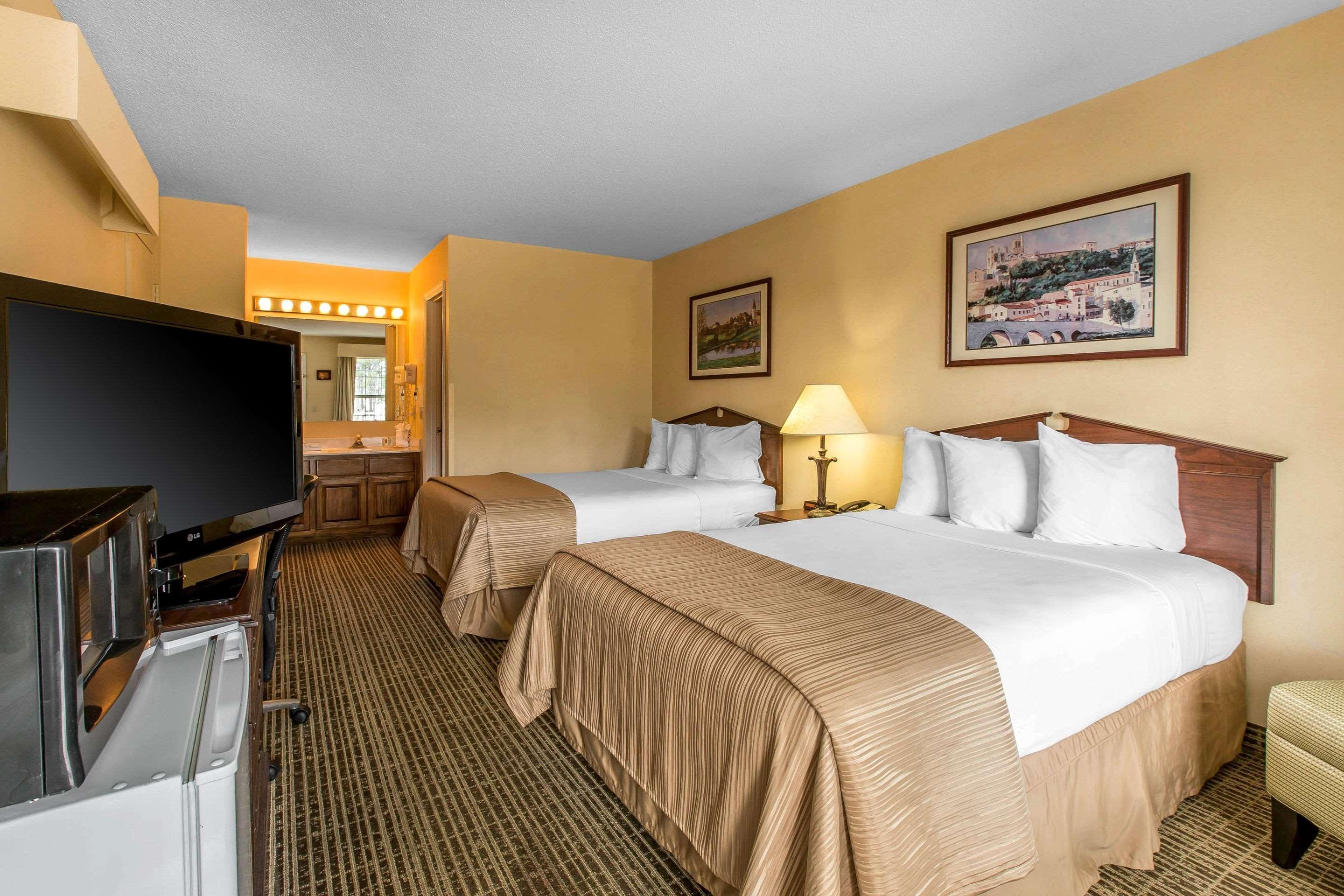 Quality Inn Jesup Bagian luar foto