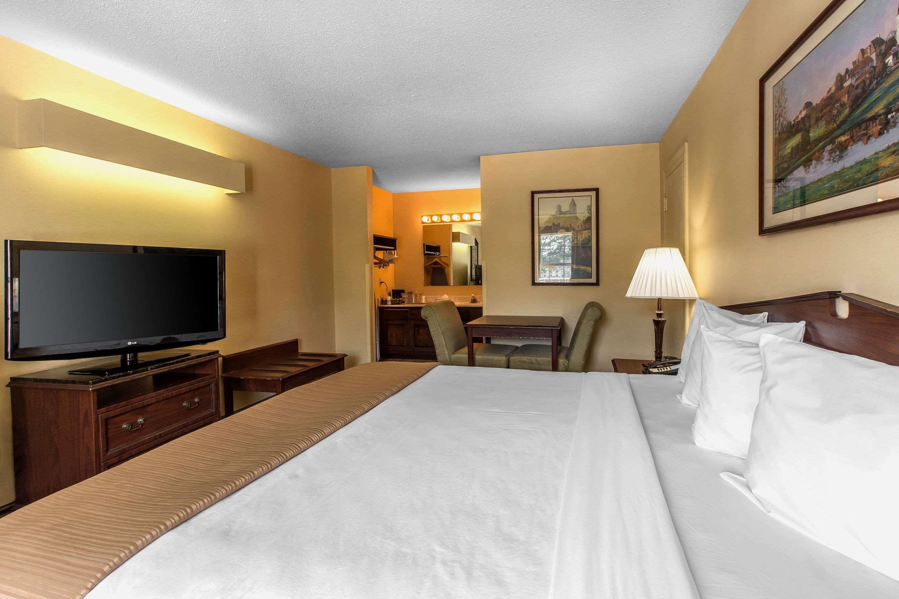 Quality Inn Jesup Bagian luar foto